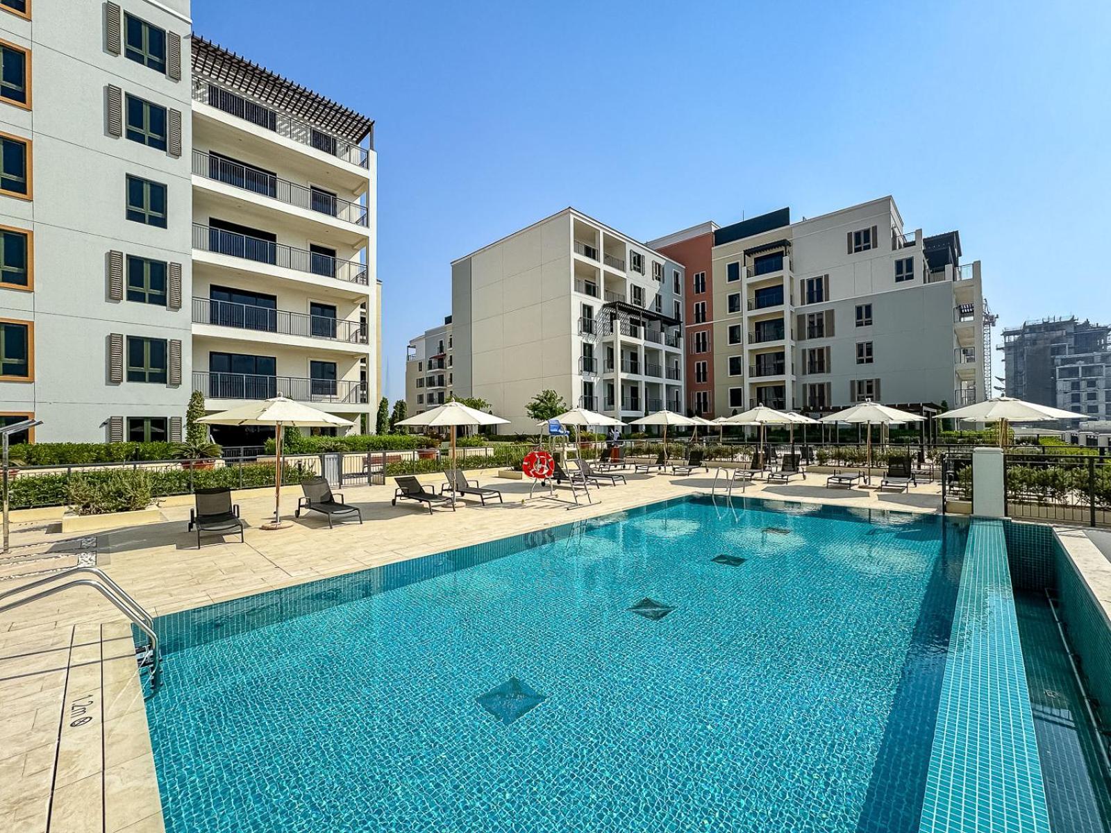 Port De La View 1br With Private Access Apartment Dubai